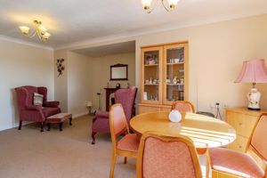 LIVING ROOM- click for photo gallery